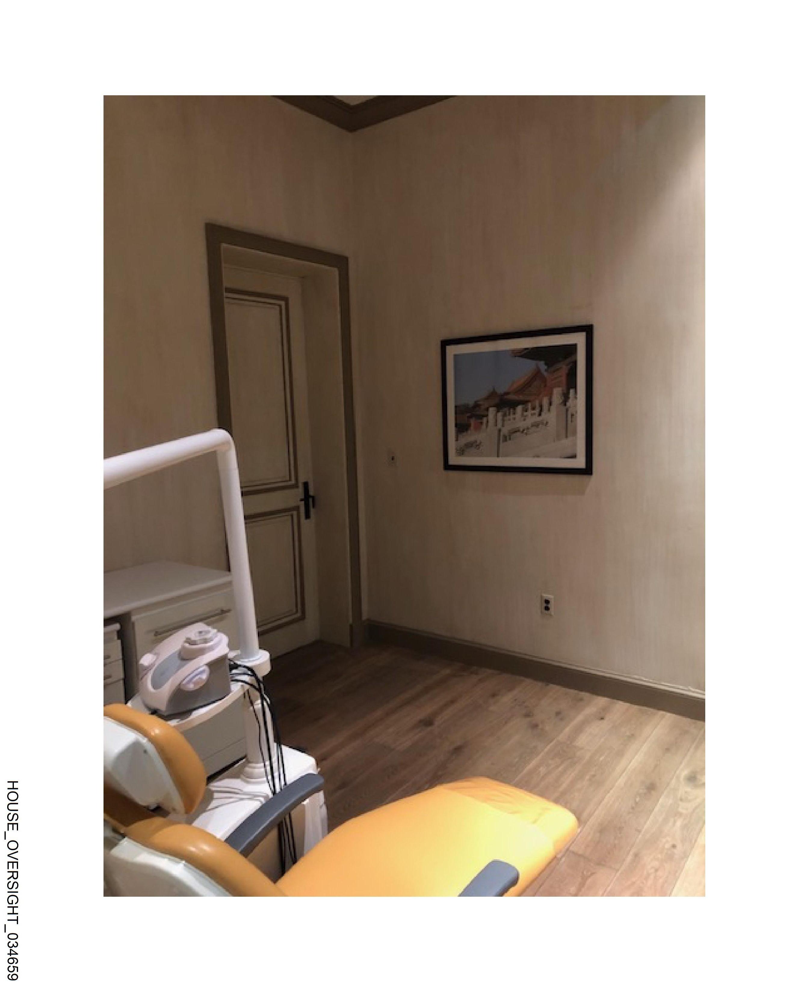 Dental room wide view